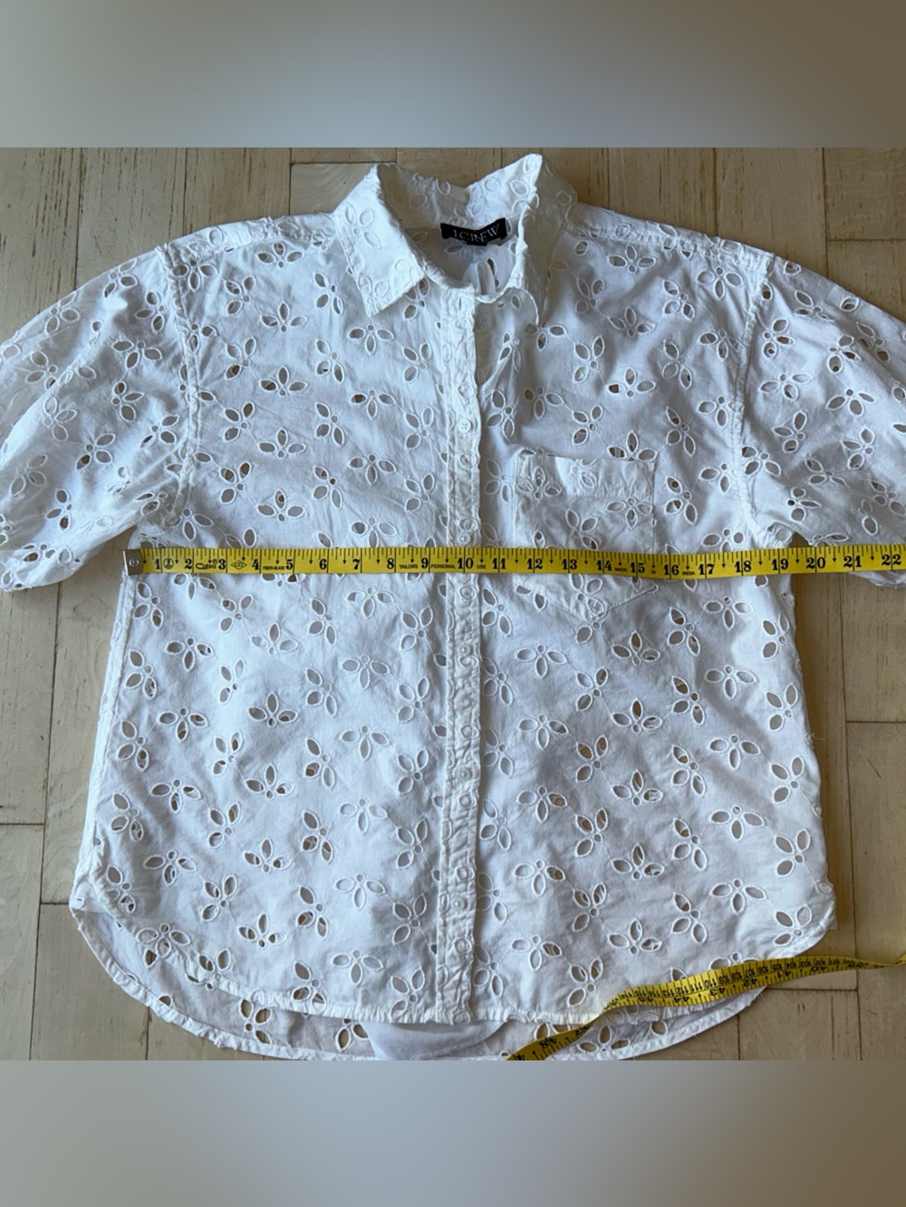J. Crew Spring Garden Button Up Collar Top Eyelet White Puff Sleeves Size 4 NWOT - Picture 13 of 16